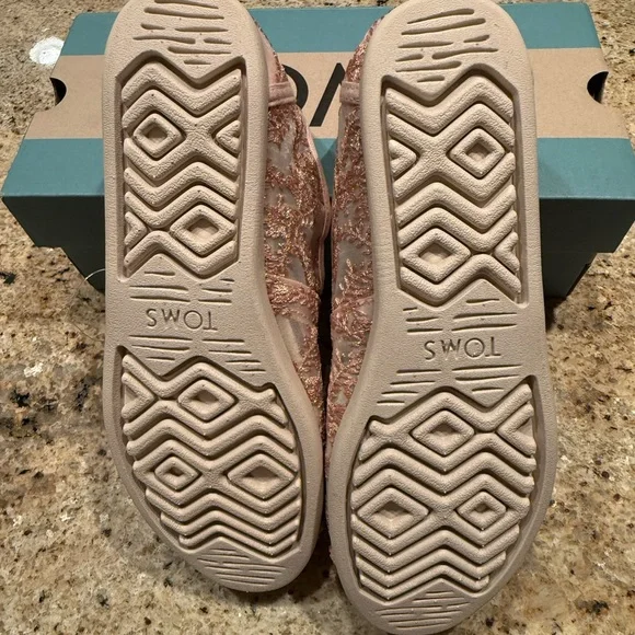 TOMS Rose Gold Alpargata New With Box Size 7 - Picture 3 of 3